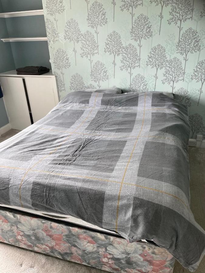 5 Bed House, 32 Tutbury Avenue, Cannon Park, Coventry, Cv4 7Bj Βίλα Εξωτερικό φωτογραφία