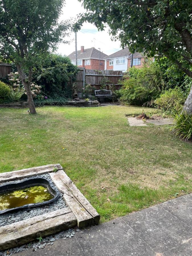 5 Bed House, 32 Tutbury Avenue, Cannon Park, Coventry, Cv4 7Bj Βίλα Εξωτερικό φωτογραφία